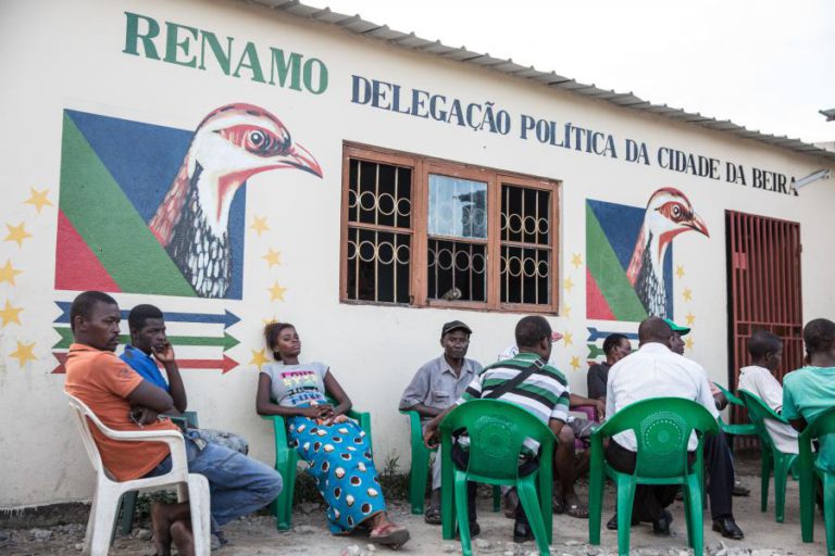 ADEUS AO LÍDER DA RENAMO PREPARA-SE NA CIDADE DA BEIRA, MOÇAMBIQUE