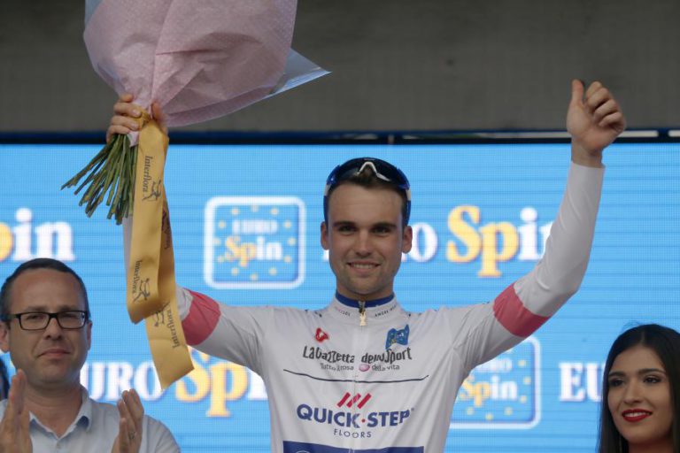SCHACHMANN VENCE 18.ª ETAPA DO GIRO, YATES PERDE 23 SEGUNDOS PARA DUMOULIN