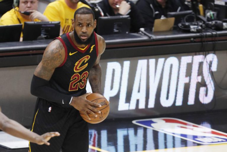 LEBRON JAMES TORNA-SE O JOGADOR COM MAIS LANÇAMENTOS DE CAMPO NOS ‘PLAY-OFFS’ DA NBA
