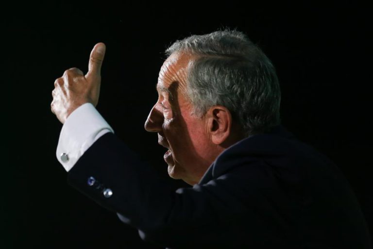 INCÊNDIOS: MARCELO DIZ SER NECESSÁRIO “PENSAMENTO POSITIVO” E DESEJAR QUE TUDO “CORRA MUITO BEM”