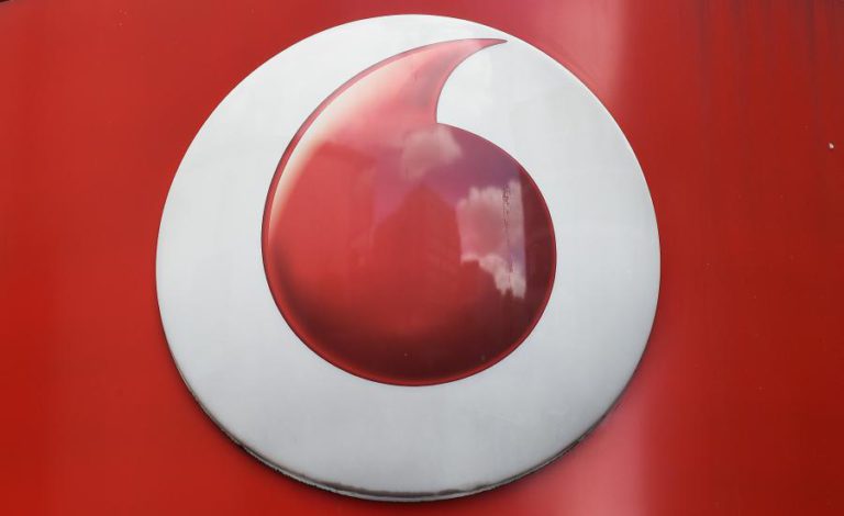 RECEITAS DA VODAFONE PORTUGAL SOBEM 3,3% NO ANO FISCAL TERMINADO EM MARÇO PARA 1.014MEURO