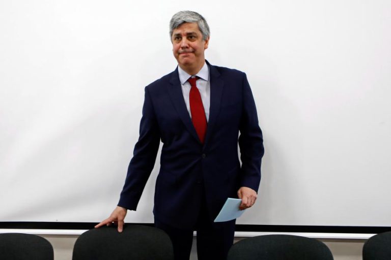 CENTENO MANTÉM PRÉMIO MÁXIMO AOS FUNCIONÁRIOS DO FISCO