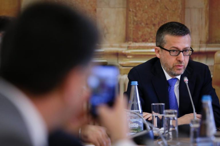 ORÇAMENTO COMUNITÁRIO SUPERIOR A 1,11% DO RENDIMENTO É “MUITO DIFÍCIL”