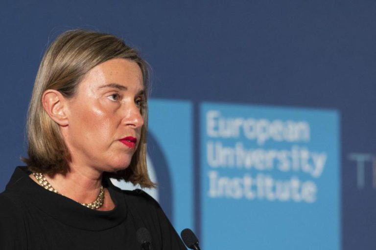 POTÊNCIAS EUROPEIAS E IRÃO QUEREM MANTER ACORDO NUCLEAR