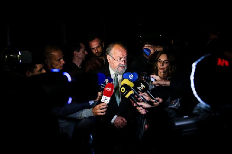 ÓRGÃOS DEMISSIONÁRIOS E DIREÇÃO DO SPORTING REAGENDAM REUNIÃO PARA QUINTA-FEIRA