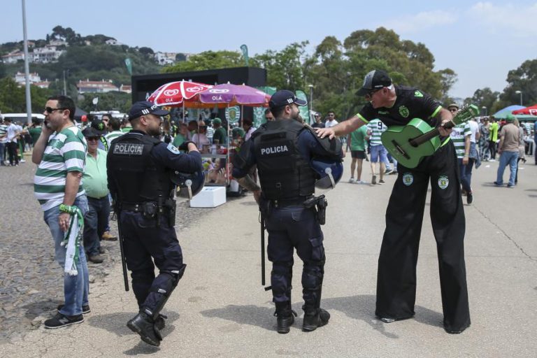CINCO DETIDOS NAS IMEDIAÇÕES DO ESTÁDIO NACIONAL