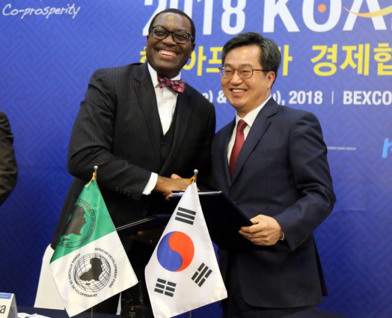 CHINA NÃO É CONCORRENTE NO FINANCIAMENTO DO DESENVOLVIMENTO EM ÁFRICA