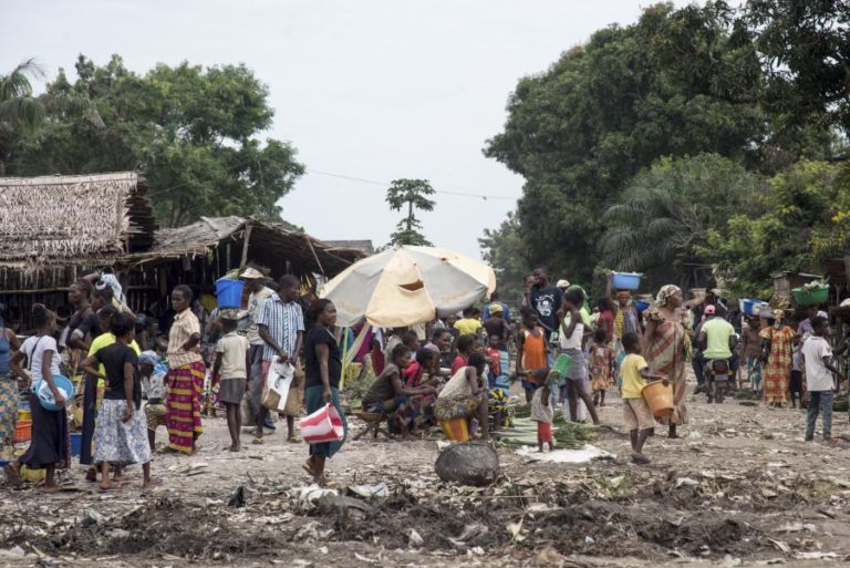 TRINTA CASOS DE ÉBOLA CONFIRMADOS NA REPÚBLICA DEMOCRÁTICA DO CONGO