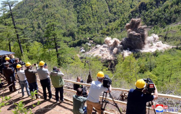 COREIA DO NORTE DESMANTELA BASE DE TESTES NUCLEARES E REAFIRMA ESFORÇO PELA PAZ