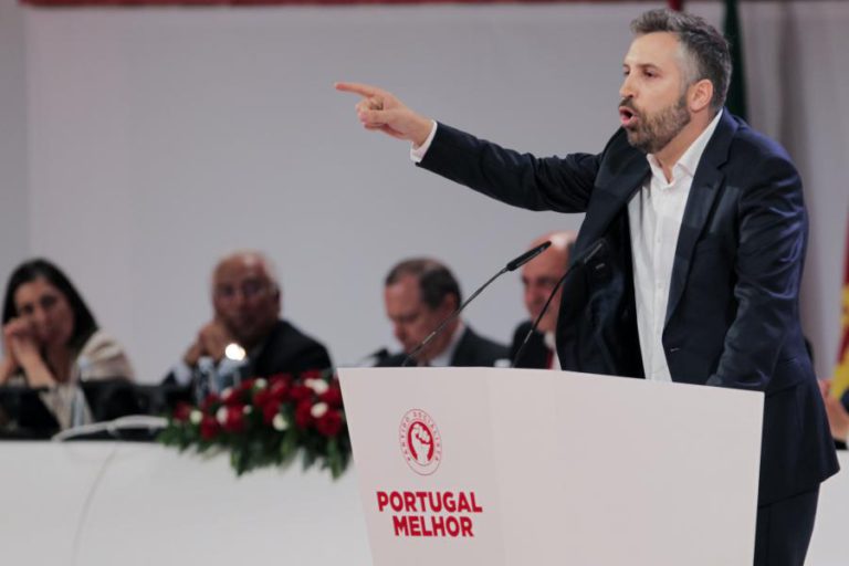 “ISTO NÃO É RADICALISMO, É SER SOCIALISTA”