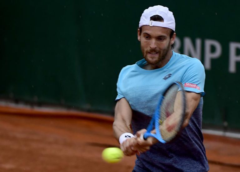JOÃO SOUSA ELIMINADO NA PRIMEIRA RONDA DE ROLAND GARROS