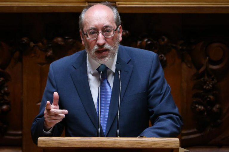 EUTANÁSIA: PCP RECUSA QUE DEBATE SEJA SOBRE DIGNIDADE E INSISTE EM RETROCESSO CIVILIZACIONAL