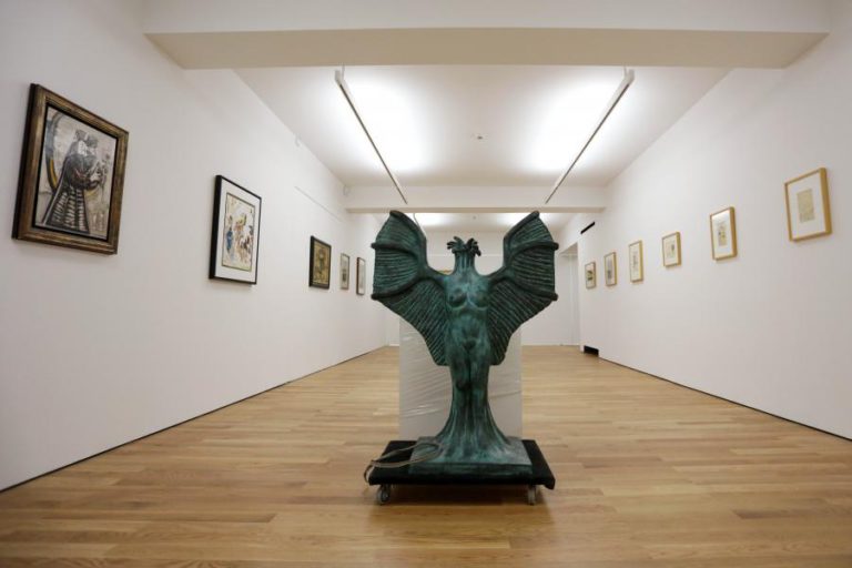 POESIA, AMOR E LIBERDADE NA ABERTURA DO CENTRO PORTUGUÊS DE SURREALISMO