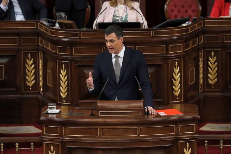 LÍDER DO PSOE DIZ QUE SAÍDA DO PM ESPANHOL É A ÚNICA RESPOSTA PARA CASO “GÜRTEL”