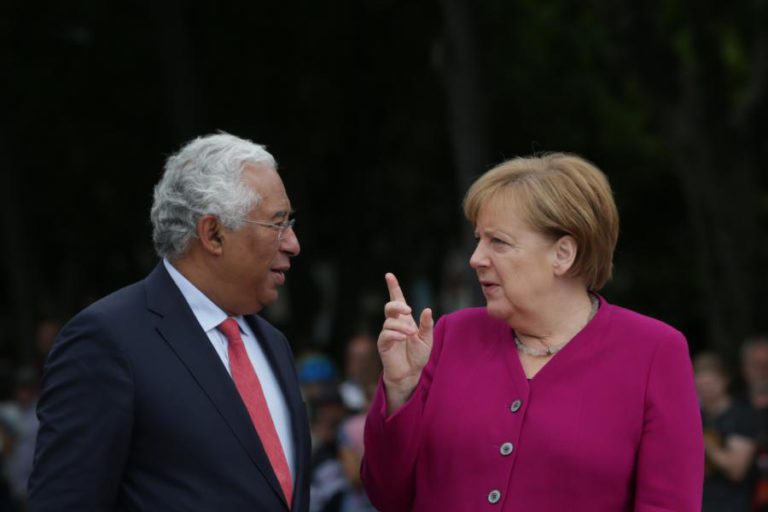 PRIMEIRO-MINISTRO AFIRMA QUE SACRIFICAR POLÍTICAS DE COESÃO E AGRÍCOLA “É MAU CONTRIBUTO” PARA FUTURO EUROPEU