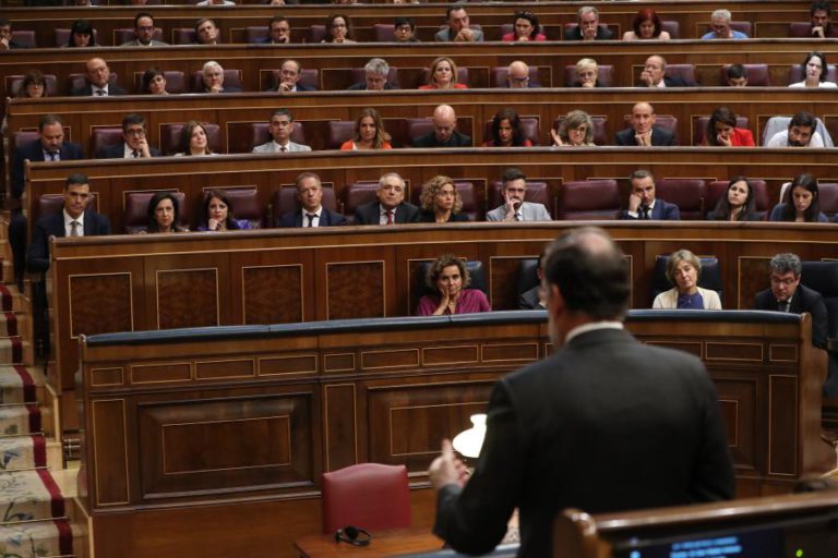 PDECAT E PNV CONFIRMAM APOIO À MOÇÃO DE CENSURA CONTRA RAJOY E GARANTEM APROVAÇÃO