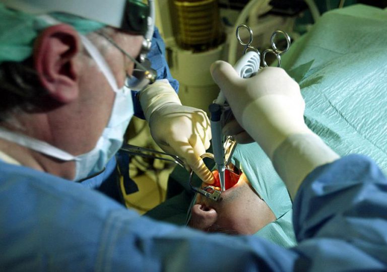 ADESÃO À GREVE DOS TRABALHADORES DA SAÚDE É DE 70% NO TURNO DA NOITE