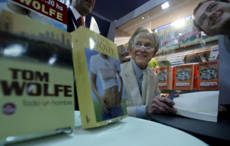 ESCRITOR E JORNALISTA TOM WOLFE MORRE AOS 87 ANOS