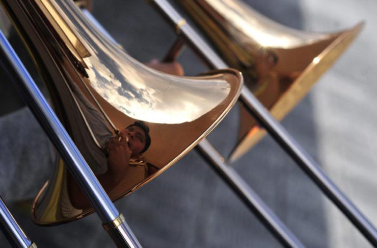 TROMPETISTA PETER EVANS E THE RITE OF TRIO EM CICLO DE JAZZ DO GNRATION, EM BRAGA