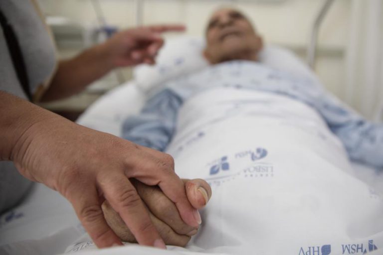 NECESSIDADES DOS DOENTES EM PALIATIVOS SÃO MAIS PSICOLÓGICAS DO QUE FÍSICAS