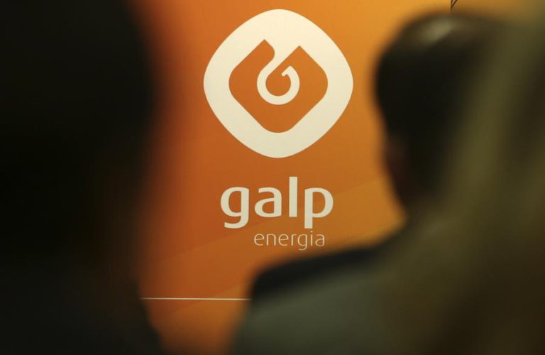 PSI20 SEGUE POSITIVO COM GALP A ANIMAR AS NEGOCIAÇÕES