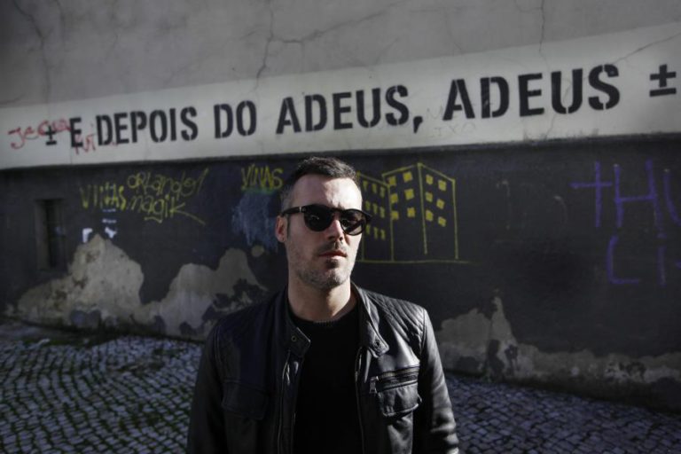 MIGUEL JANUÁRIO VAI ESTAR NO FESTIVAL DINAMARQUÊS ROSKILDE COM O PROJETO ±MAISMENOS±