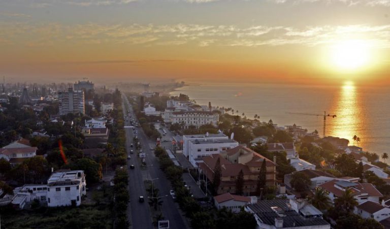 JORNALISTA MOÇAMBICANO RAPTADO E AGREDIDO EM MAPUTO JÁ ANDA E TERÁ ALTA DENTRO DE UM MÊS