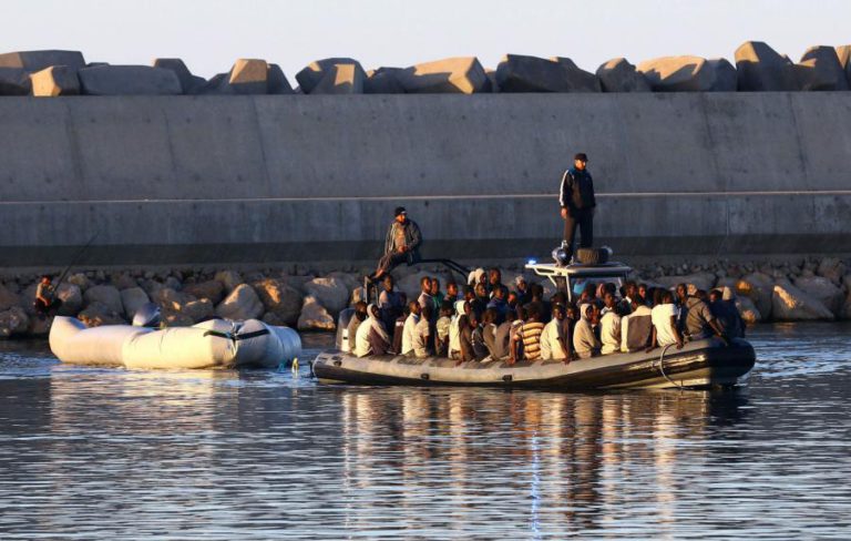 MAIS DE 100 DESAPARECIDOS APÓS NAUFRÁGIO AO LARGO DA LÍBIA