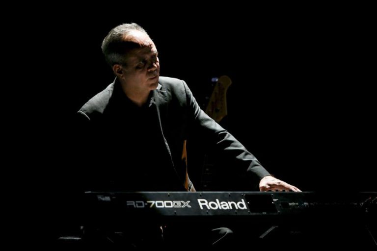 DUPLO CD DE RODRIGO LEÃO INCLUI INÉDITO GRAVADO POR CAMANÉ