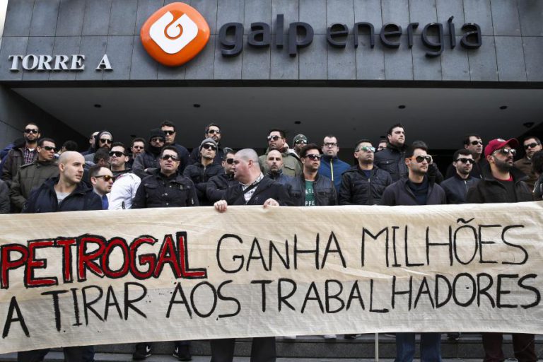 TRABALHADORES DA PETROGAL INICIAM NA SEGUNDA-FEIRA GREVE DE CINCO DIAS