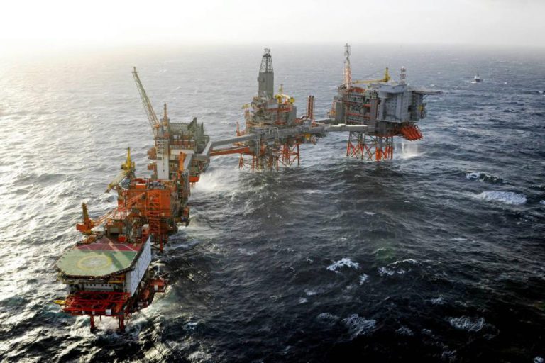 PROCURA GLOBAL DE PETRÓLEO VOLTARÁ A CRESCER EM 2019 AO RITMO DE 2018