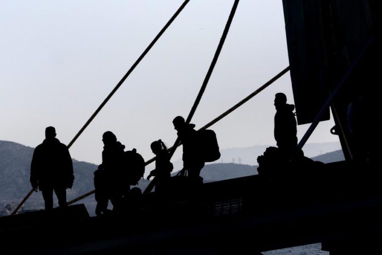 PELO MENOS 2,5 MILHÕES DE PESSOAS RECORRERAM EM 2016 A TRAFICANTES PARA MIGRAREM