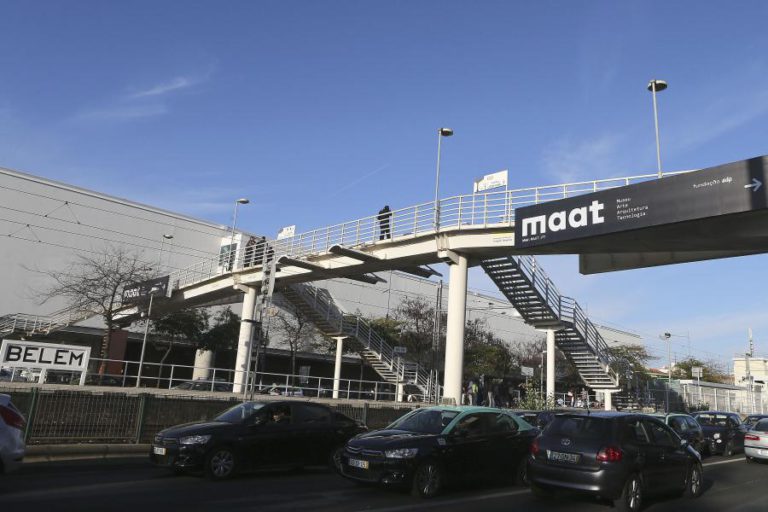 CAIXA ABANDONADA OBRIGA A EVACUAÇÃO DA ZONA JUNTO A MUSEU EM BELÉM, LISBOA