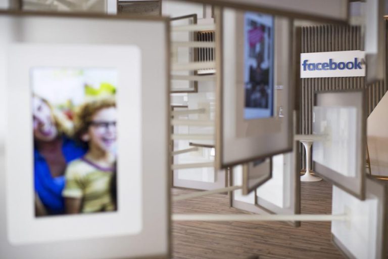 FACEBOOK PARTILHOU DADOS DE UTILIZADORES COM GRUPO CHINÊS HUAWEI