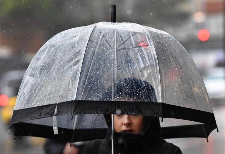 QUATRO DISTRITOS DO CONTINENTE E AÇORES SOB AVISO AMARELO DEVIDO À CHUVA