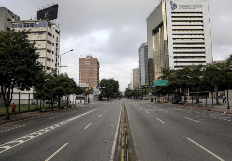 PELO MENOS 17 MORTOS EM CARACAS APÓS EXPLOSÃO EM FESTA ESCOLAR