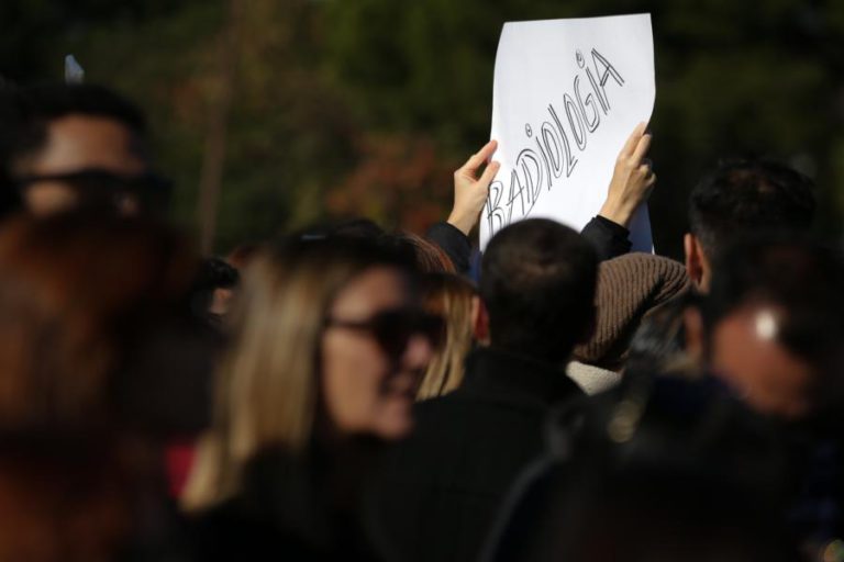 GREVE DOS TÉCNICOS DE DIAGNÓSTICO SUPERIOR A 90% NO ALGARVE
