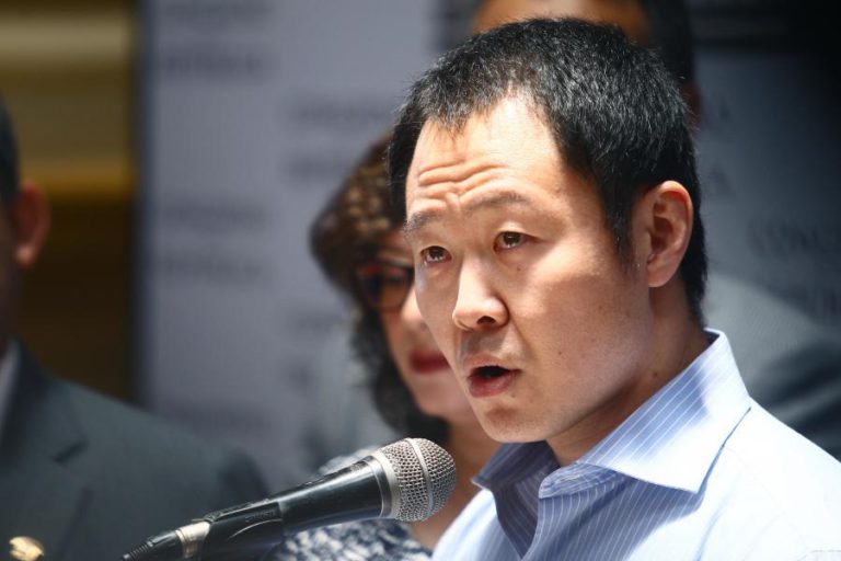 CONGRESSO PERUANO SUSPENDE E ACUSA O CONGRESSISTA KENJI FUJIMORI
