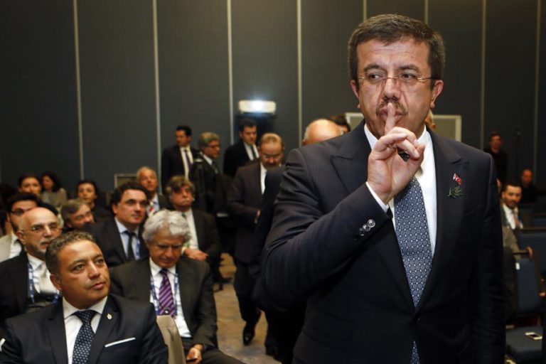 TURQUIA REJEITA PEDIDO DOS EUA PARA TERMINAR COM IMPORTAÇÃO DE PETRÓLEO DO IRÃO