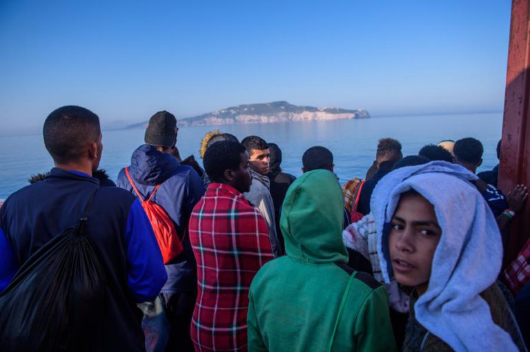 COMBATE AO FLUXO DAS MIGRAÇÕES TEM QUE SER FEITO NOS PAÍSES DE ORIGEM E DE TRÂNSITO