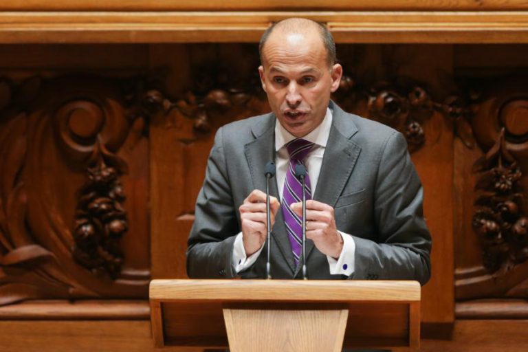 MOTA SOARES DEFENDE QUE PALAVRA DE COSTA NÃO PODE VALER MENOS QUE A CONSTITUIÇÃO