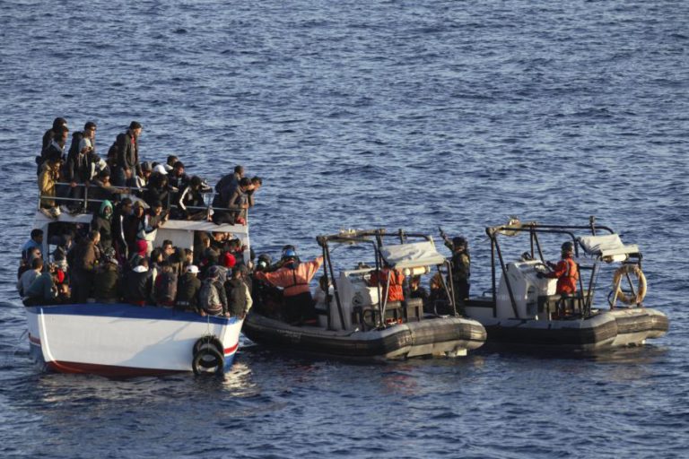 FLUXO MIGRATÓRIO RECUA MAIS DE METADE EM MAIO EM TERMOS HOMÓLOGOS