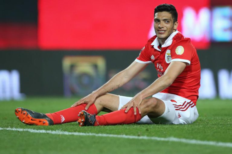 RAÚL JIMÉNEZ EMPRESTADO PELO BENFICA AO WOLVERHAMPTON