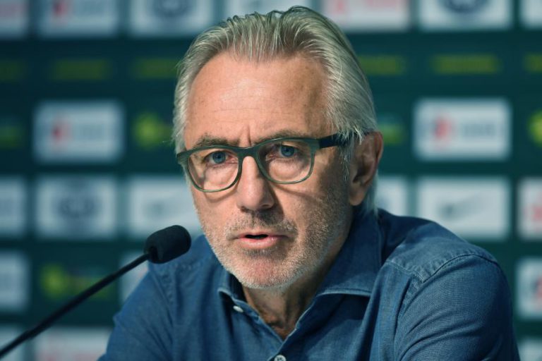 SELECIONADOR DA AUSTRÁLIA VAI PAGAR ADJUNTOS DO ‘PRÓPRIO BOLSO’ DURANTE O MUNDIAL2018