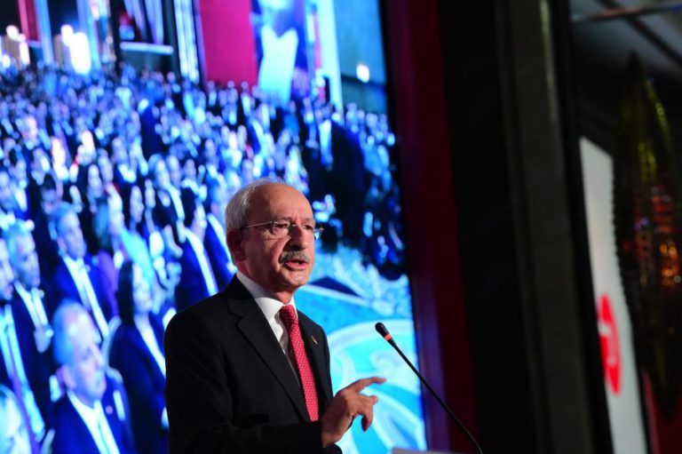 LÍDER DA OPOSIÇÃO NA TURQUIA RECUSA FELICITAR O “DITADOR” ERDOGAN