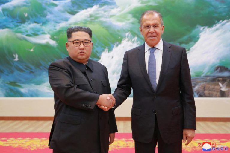 LÍDER DA COREIA DO NORTE REAFIRMA COMPROMISSO DE ABANDONAR ARMAS NUCLEARES