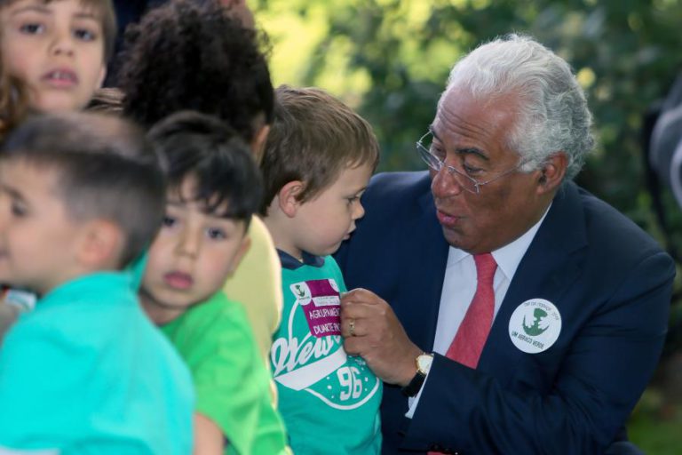 COSTA PEDE AMPLO ACORDO SOCIAL PARA CONCILIAÇÃO DA VIDA PROFISSIONAL E FAMILIAR