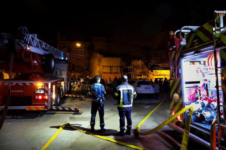 INCÊNDIO NAS LARANJEIRAS CONTROLADO E SEM VÍTIMAS A REGISTAR