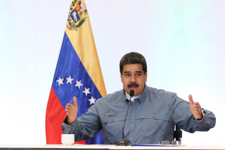MADURO ACUSA EUA DE TENTAR REDUZIR PRODUÇÃO DE PETRÓLEO