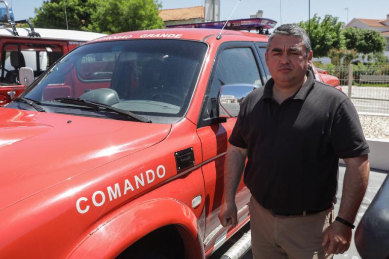 SÉRGIO, O BOMBEIRO QUE SALVOU DEZENAS EM PEDRÓGÃO GRANDE E FOI ACALMADO POR UM BEBÉ